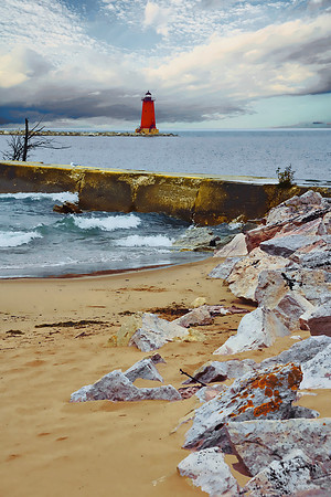 Manistique East Breakwater Light