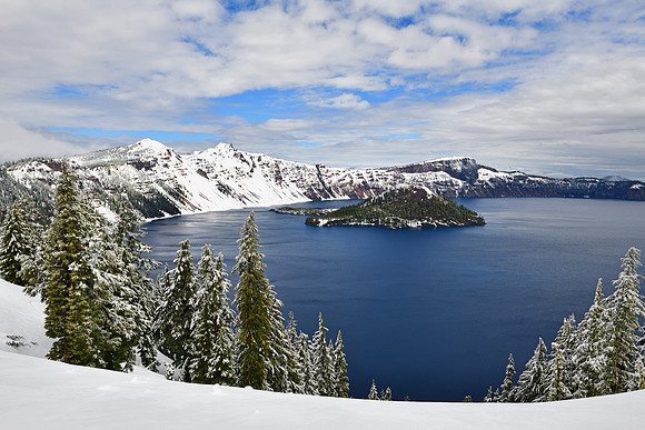 Crater Lake_Oregon