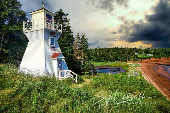 Warren Cove Front Range Light_Prince Edward Island